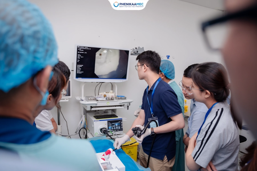 Trung tâm Tiêu hóa PhenikaaMec tổ chức sinh hoạt chuyên đề, nâng cao năng lực phát hiện sớm ung thư tiêu hóa 